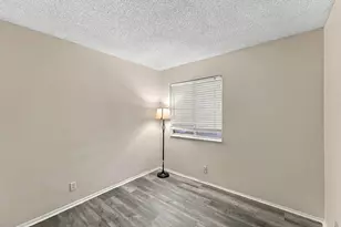 5854 NW 21st St, Lauderhill, FL 33313 - Photo 16