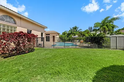 2933 E Fontana Court, Royal Palm Beach, FL 33411 - Photo 18
