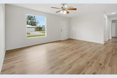 711 NW Riverside Drive, Port Saint Lucie, FL 34983 - Photo 10