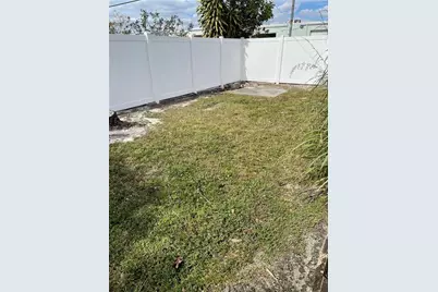 805 NE 40th Street #1-3, Oakland Park, FL 33334 - Photo 10