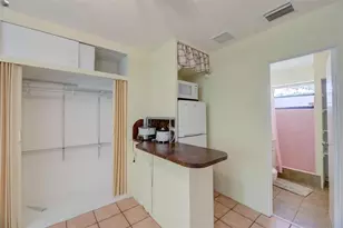 805 NE 40th St, Oakland Park, FL 33334 - Photo 26