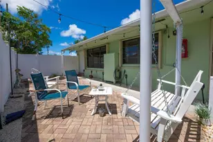 805 NE 40th St, Oakland Park, FL 33334 - Photo 28