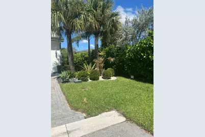 8991 Kingsmoor Way, Lake Worth, FL 33467 - Photo 2