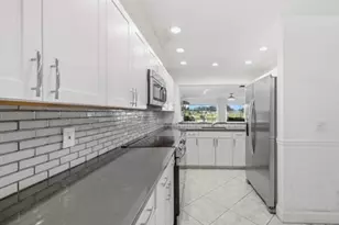 1800 Embassy Dr, West Palm Beach, FL 33401 - Photo 8