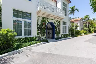 236 Phipps Plaza, Palm Beach, FL 33480 - Photo 2