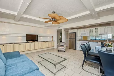 2012 Ashby C #2012, Deerfield Beach, FL 33442 - Photo 8