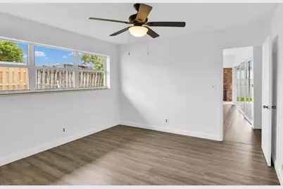 8 NE 15th Avenue, Pompano Beach, FL 33060 - Photo 14