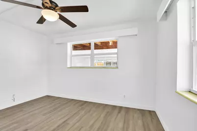 8 NE 15th Avenue, Pompano Beach, FL 33060 - Photo 10