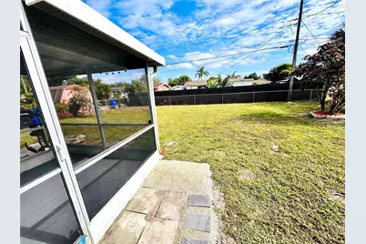 1411 NW 79th Way, Pembroke Pines, FL 33024 - Photo 2