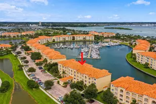 17 Harbour Isle Dr W, Fort Pierce, FL 34949 - Photo 2