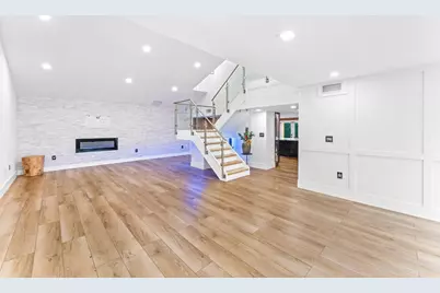 15015 NW 88th Court, Miami Lakes, FL 33018 - Photo 4