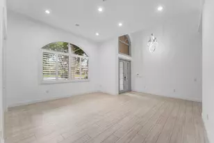 6821 N Grande Dr, Boca Raton, FL 33433 - Photo 18