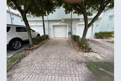 3069 Laurel Ridge Circle, Riviera Beach, FL 33404 - Photo 2