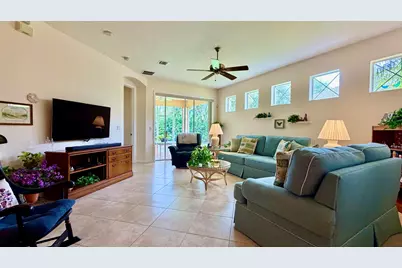 433 N Tangerine Square SW, Vero Beach, FL 32968 - Photo 16