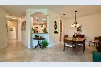 433 N Tangerine Square SW, Vero Beach, FL 32968 - Photo 12