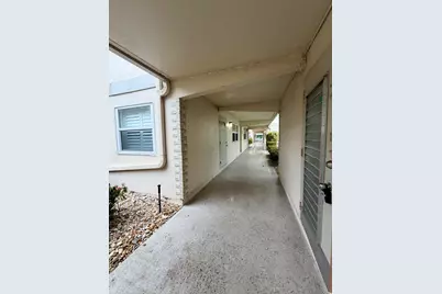 688 Saxony O Way, Delray Beach, FL 33446 - Photo 2