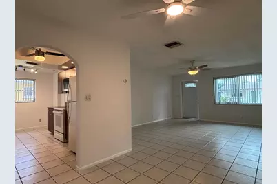 5611 NW 49th Terrace, Tamarac, FL 33319 - Photo 8