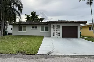 5611 NW 49th Terrace, Tamarac, FL 33319 - Photo 2