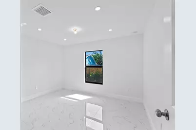 616 S Pine Street #B, Lake Worth, FL 33460 - Photo 10