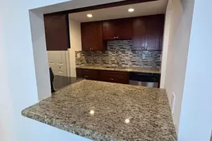 220 Lakeview Dr, Weston, FL 33326 - Photo 10
