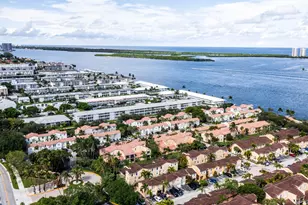 1105 Lake Shore Dr, Lake Park, FL 33403 - Photo 30