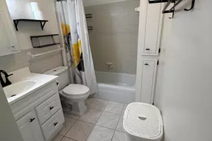 2210 NE 67th St, Fort Lauderdale, FL 33308 - Photo 10