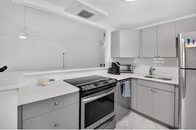 390 Normandy I, Delray Beach, FL 33484 - Photo 10