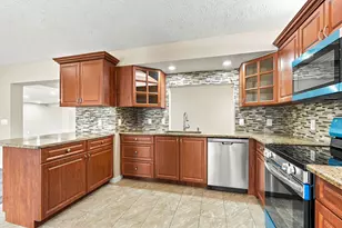 680 SW Colleen Ave, Port Saint Lucie, FL 34983 - Photo 8