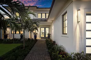 145 Alhambra Pl, West Palm Beach, FL 33405 - Photo 2