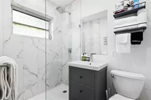 811 SW 26th Ct, Fort Lauderdale, FL 33315 - Photo 10