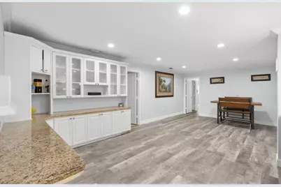 1852 NW 82nd Avenue, Coral Springs, FL 33071 - Photo 20