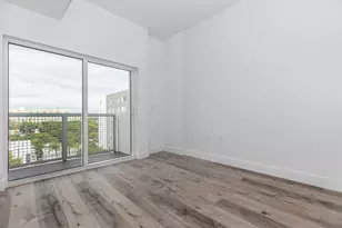 39 NW 7th Ave, Miami, FL 33128 - Photo 6