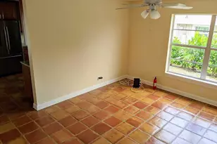 299 NW 12th St, Boca Raton, FL 33432 - Photo 8