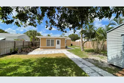 116 E Central Boulevard, Lantana, FL 33462 - Photo 2