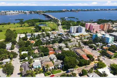 113 N Lakeside Drive #6, Lake Worth, FL 33460 - Photo 1