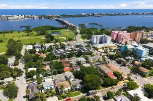 113 N Lakeside Dr, Lake Worth, FL 33460 - Photo 1
