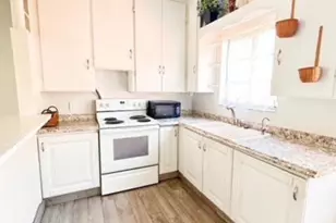 113 N Lakeside Dr, Lake Worth Beach, FL 33460 - Photo 6