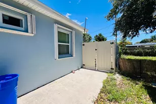1210 S D St, Lake Worth, FL 33460 - Photo 2