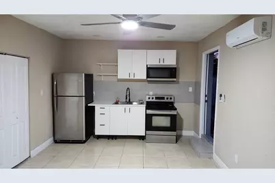 18515 NW 42nd Place #unit 3, Miami Gardens, FL 33055 - Photo 2