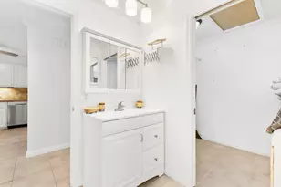 143 SE 7th St, Deerfield Beach, FL 33441 - Photo 16