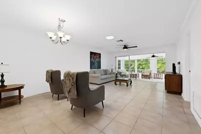143 SE 7th Street, Deerfield Beach, FL 33441 - Photo 2