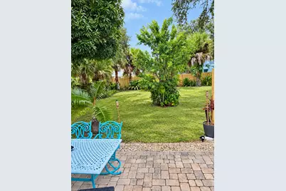 616 SW Cleveland Avenue, Stuart, FL 34994 - Photo 4