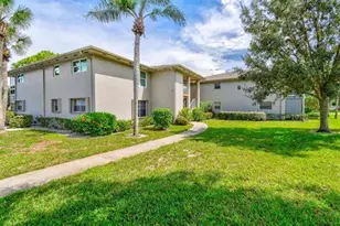 10 Lake Vista Trail, Port Saint Lucie, FL 34952 - Photo 2
