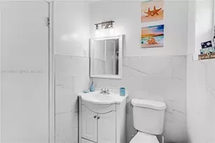 805 S 26th Ave, Hollywood, FL 33020 - Photo 12
