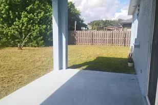 558 SW Halifax Ave, Port Saint Lucie, FL 34953 - Photo 6