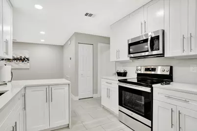 1035 NW 5th Avenue, Boca Raton, FL 33432 - Photo 8