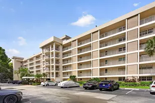 2901 S Palm Aire Dr, Pompano Beach, FL 33069 - Photo 1