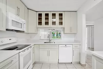 3081 Holiday Springs Boulevard #102-6, Margate, FL 33063 - Photo 6