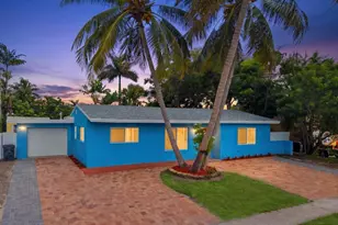 1421 Crest Dr, Lake Worth, FL 33461 - Photo 2