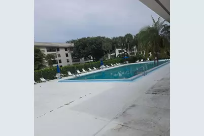 3640 Whitehall Drive #305, West Palm Beach, FL 33401 - Photo 8